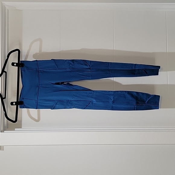 Fast and free running tight - Picture 1 of 6